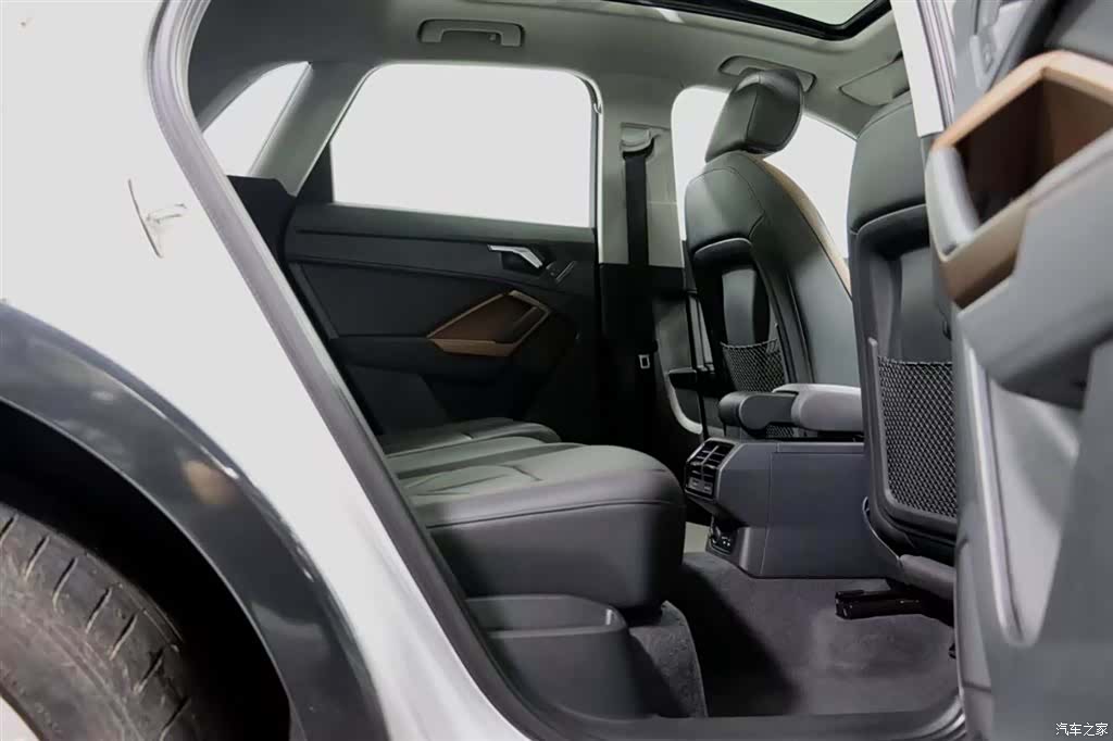 Audi Q3, 2020 6