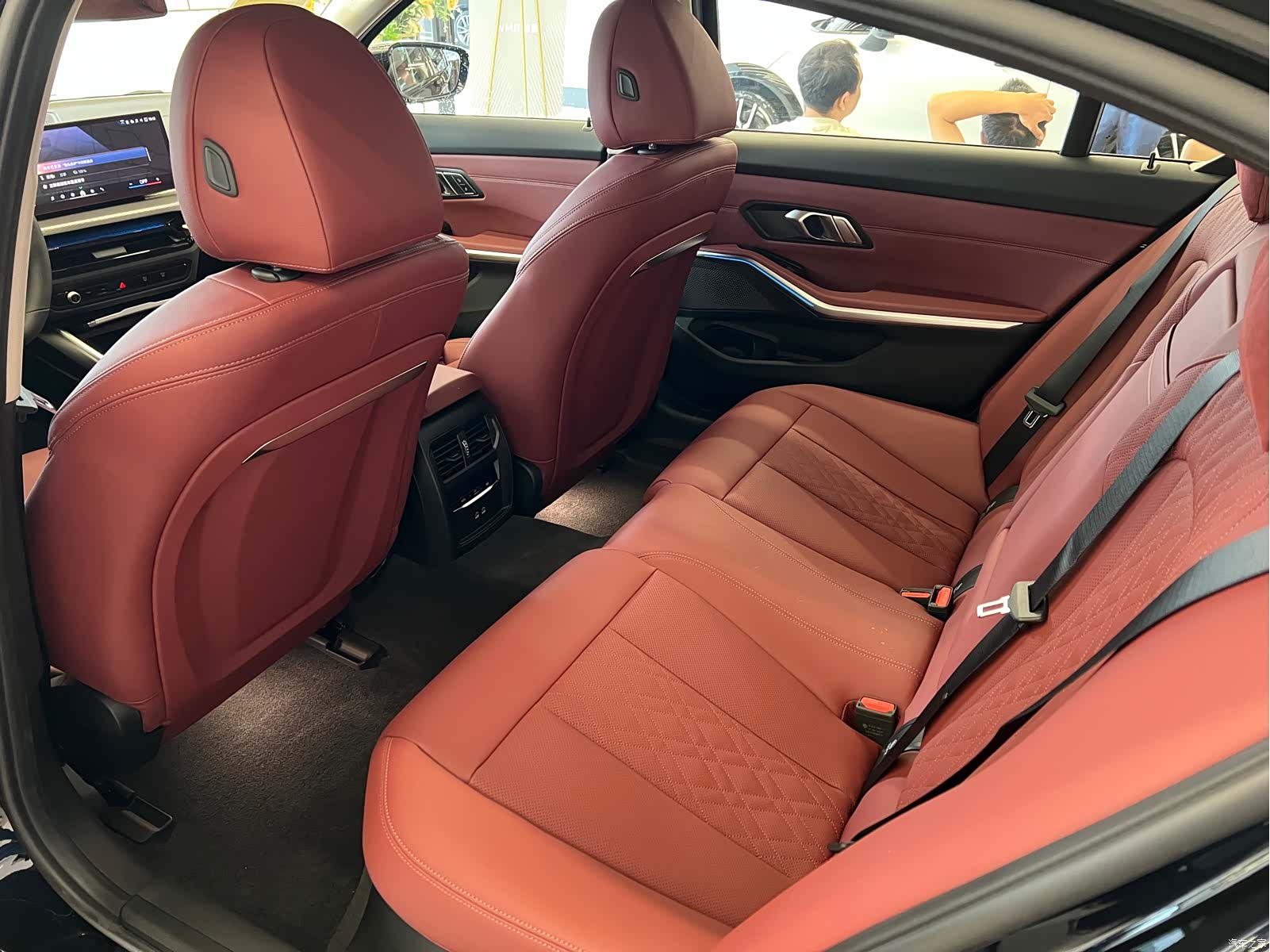 BMW i3, 2025 8