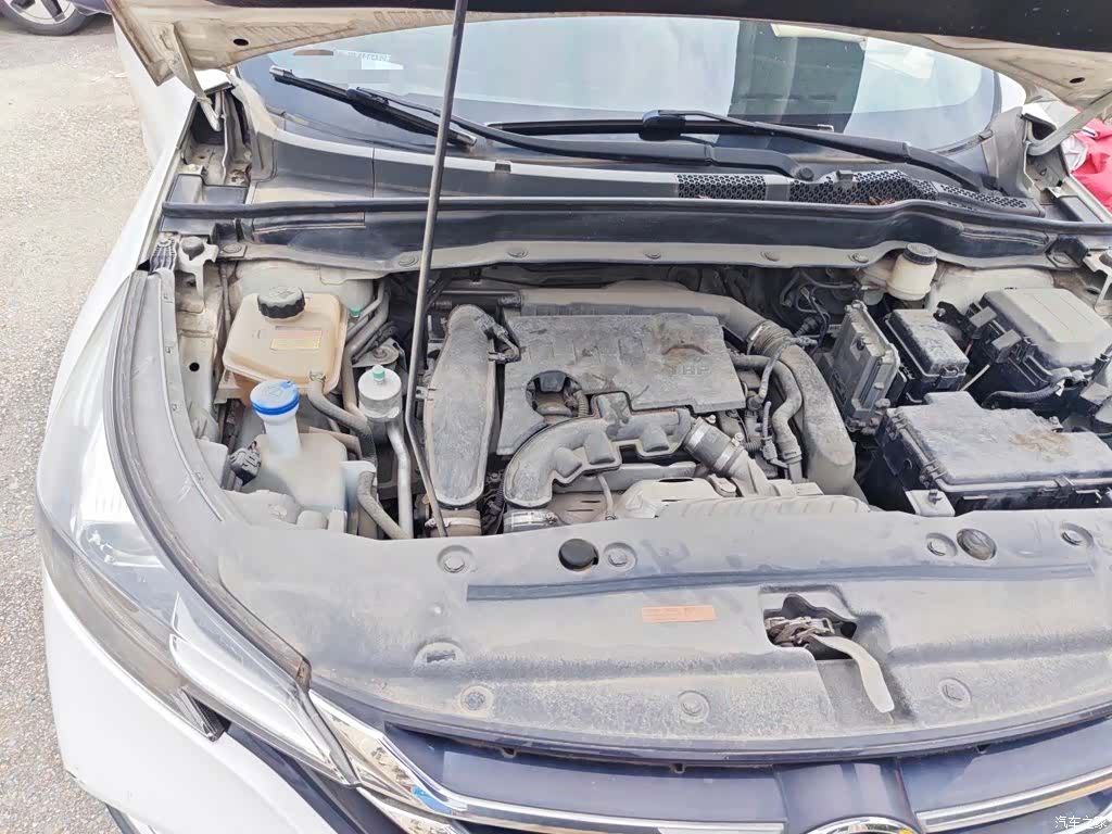 DongFeng AX7, 2018 23