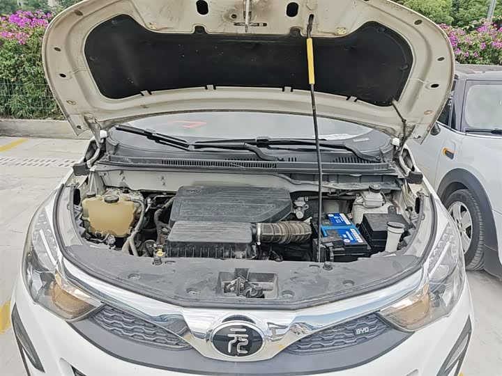 BYD Yuan 2017 1.5L АКПП ku xuan hu lian xing