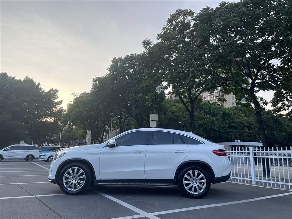 Mercedes-Benz GLE coupe