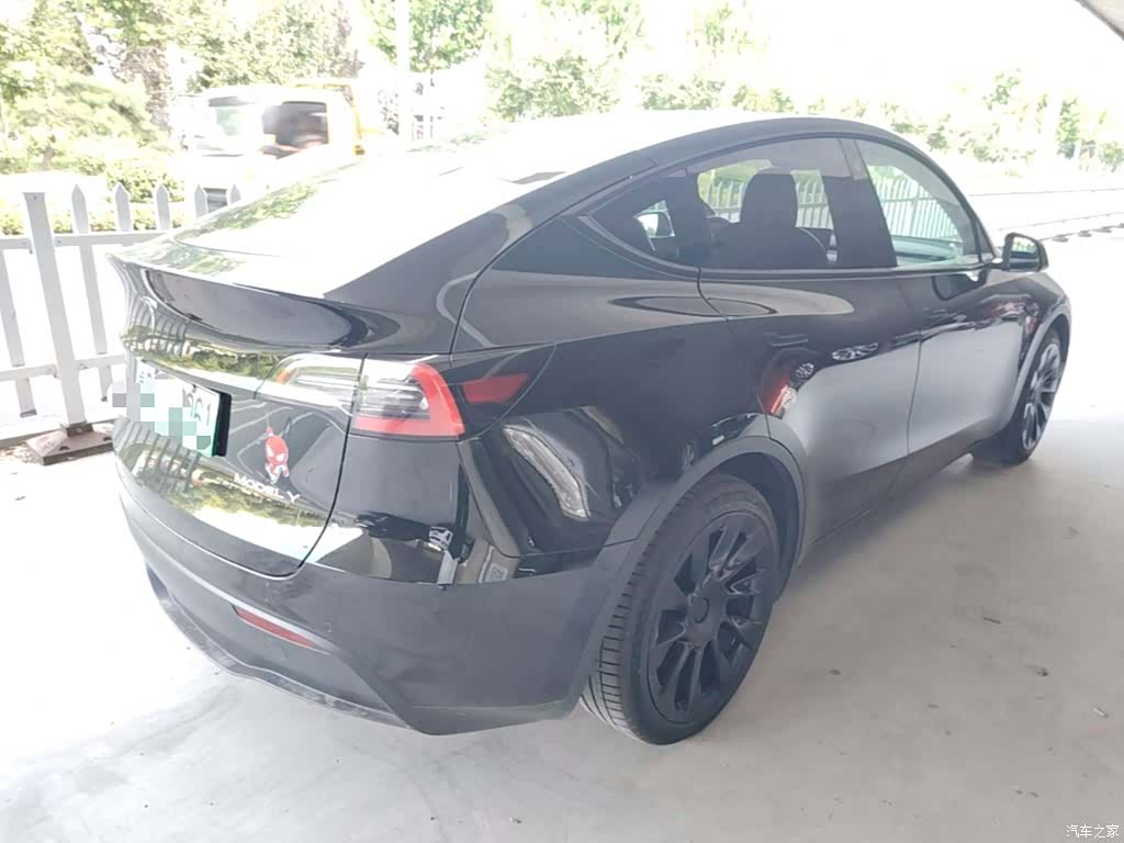 Tesla Model Y, 2022 7