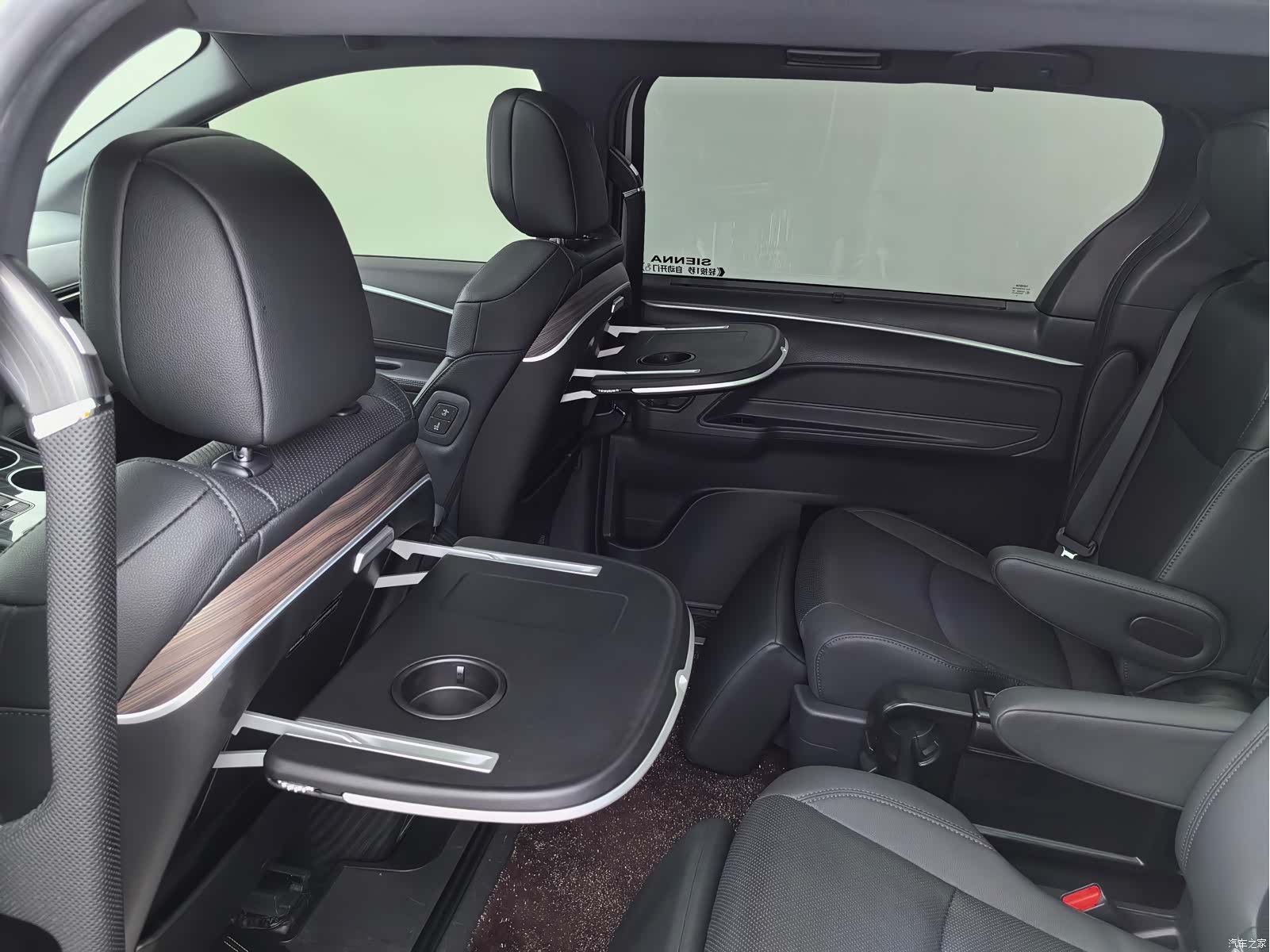 Toyota Sienna, 2024 22