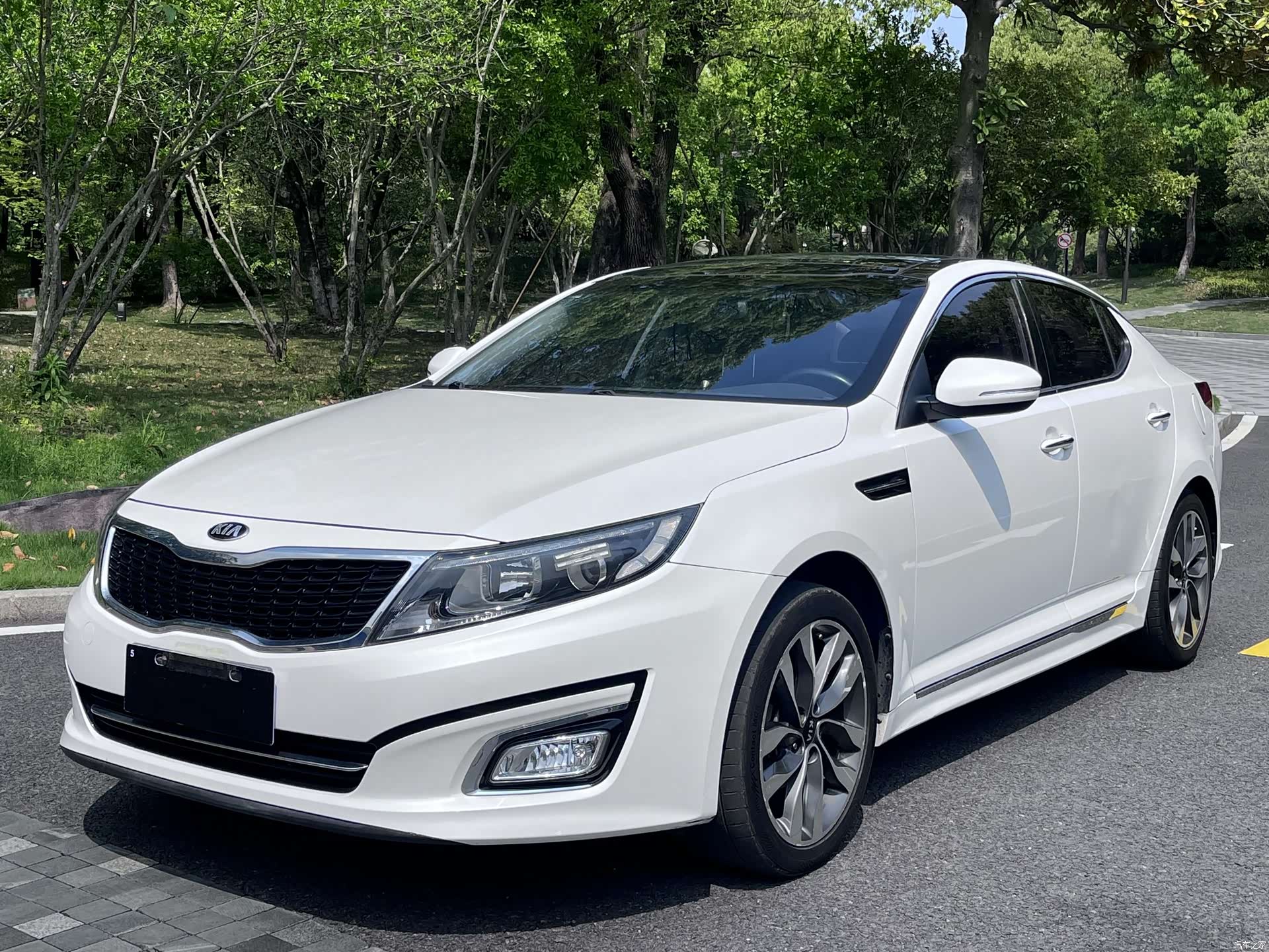 Kia K5, 2014 1