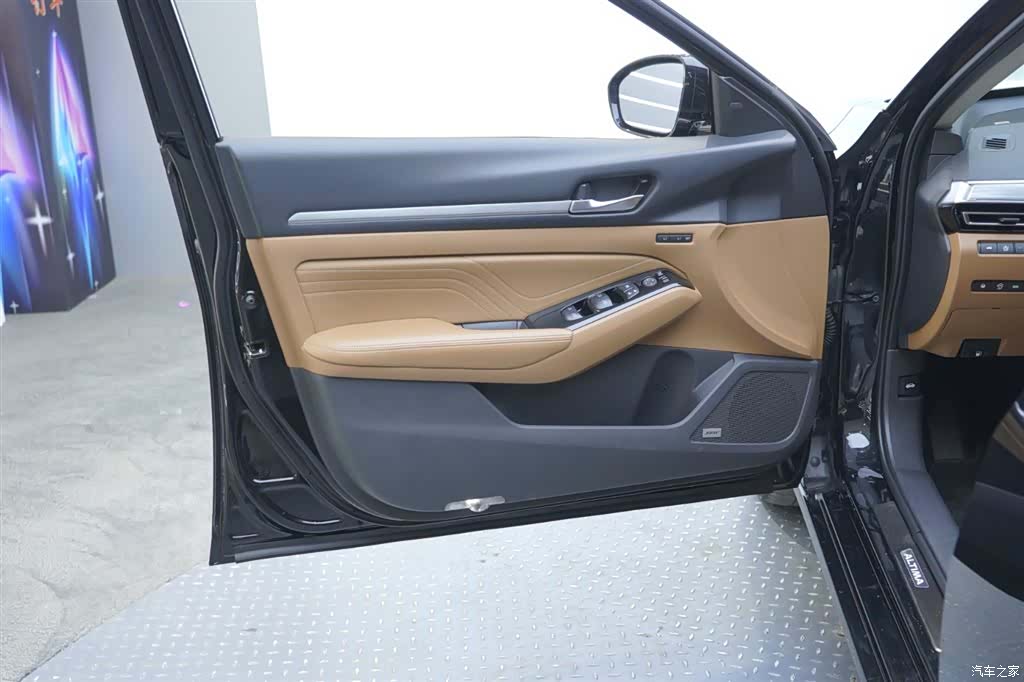 Nissan Teana, 2023 15