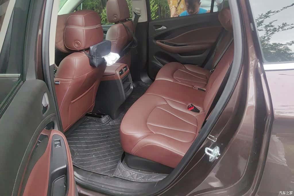 Buick Envision Plus, 2021 11