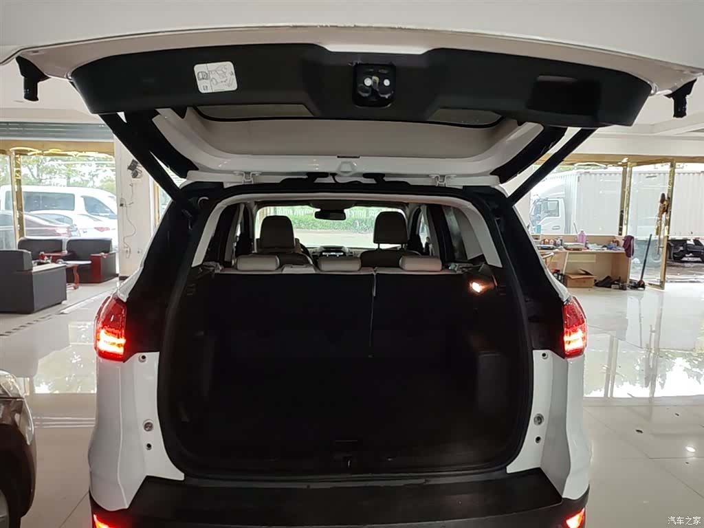 Ford Kuga, 2015 19