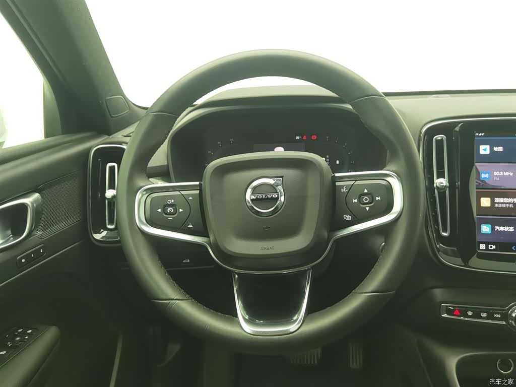 Volvo XC40, 2023 11