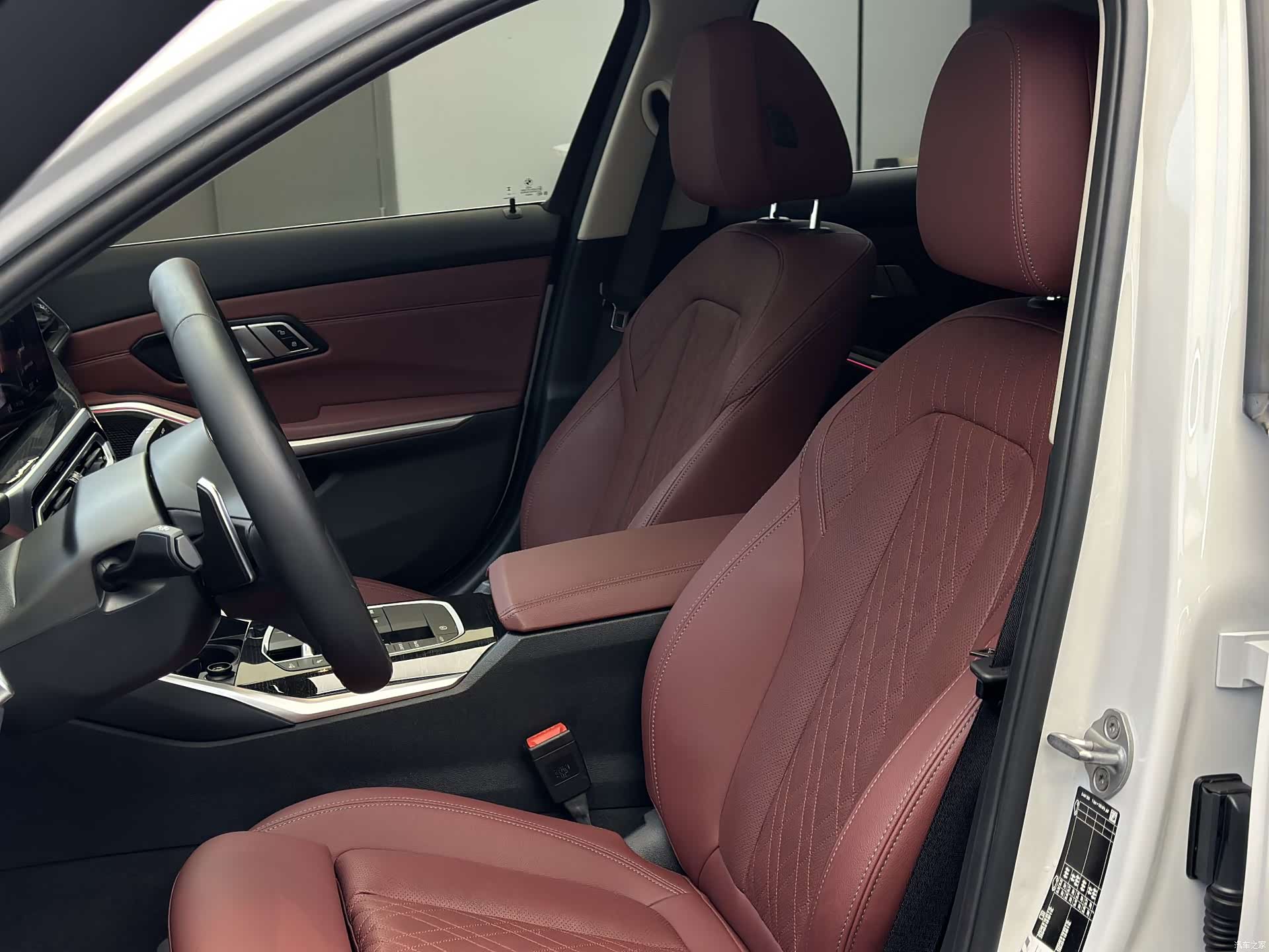 BMW 3 Series, 2023 7