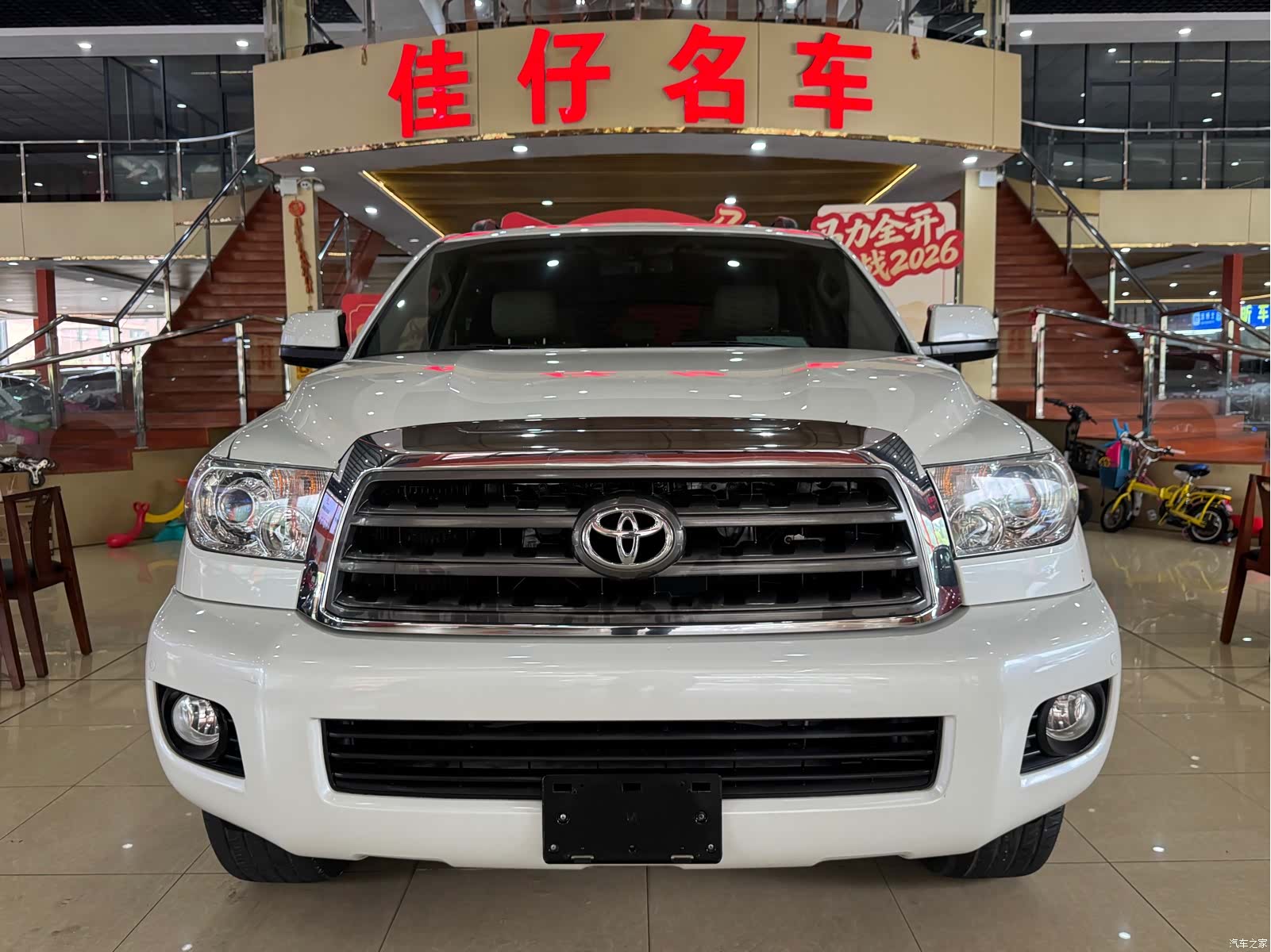 Toyota Sequoia, 2016 2