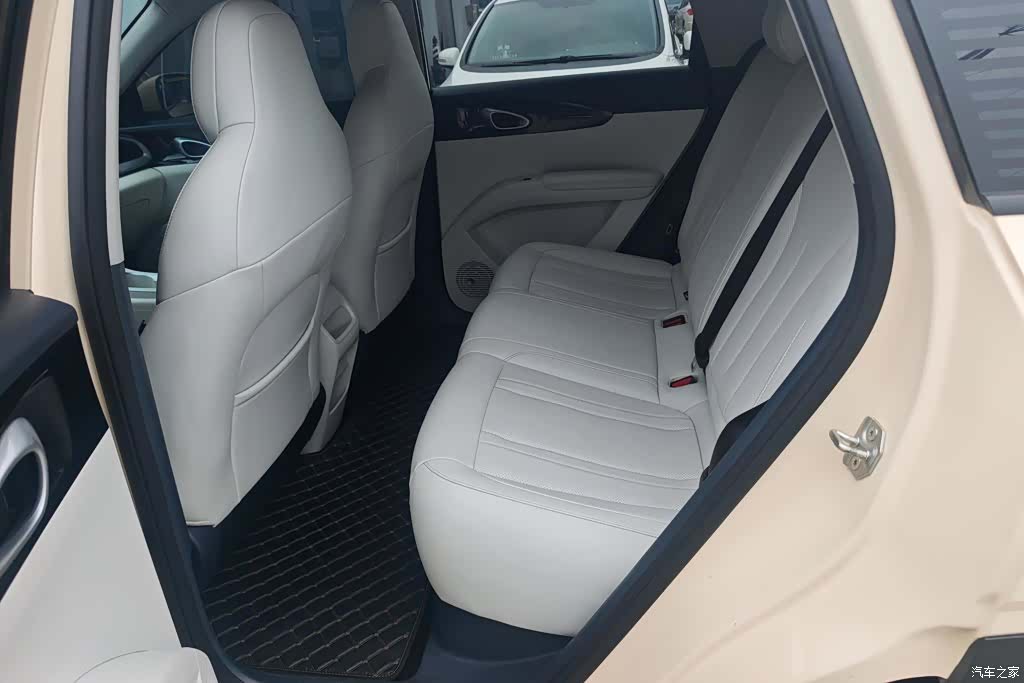 Geely Xingyuan, 2025 11