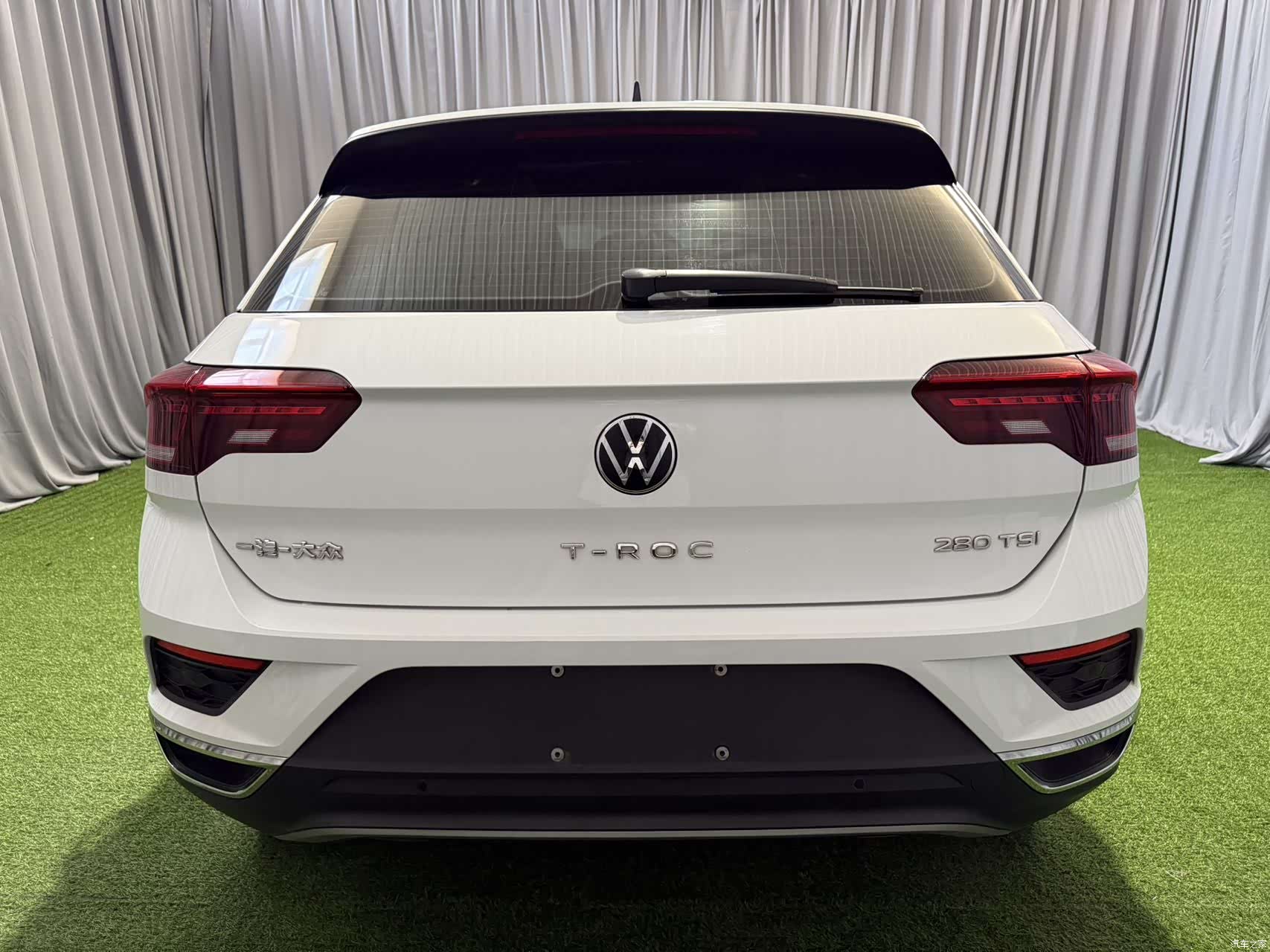 Volkswagen T-ROC, 2022 4