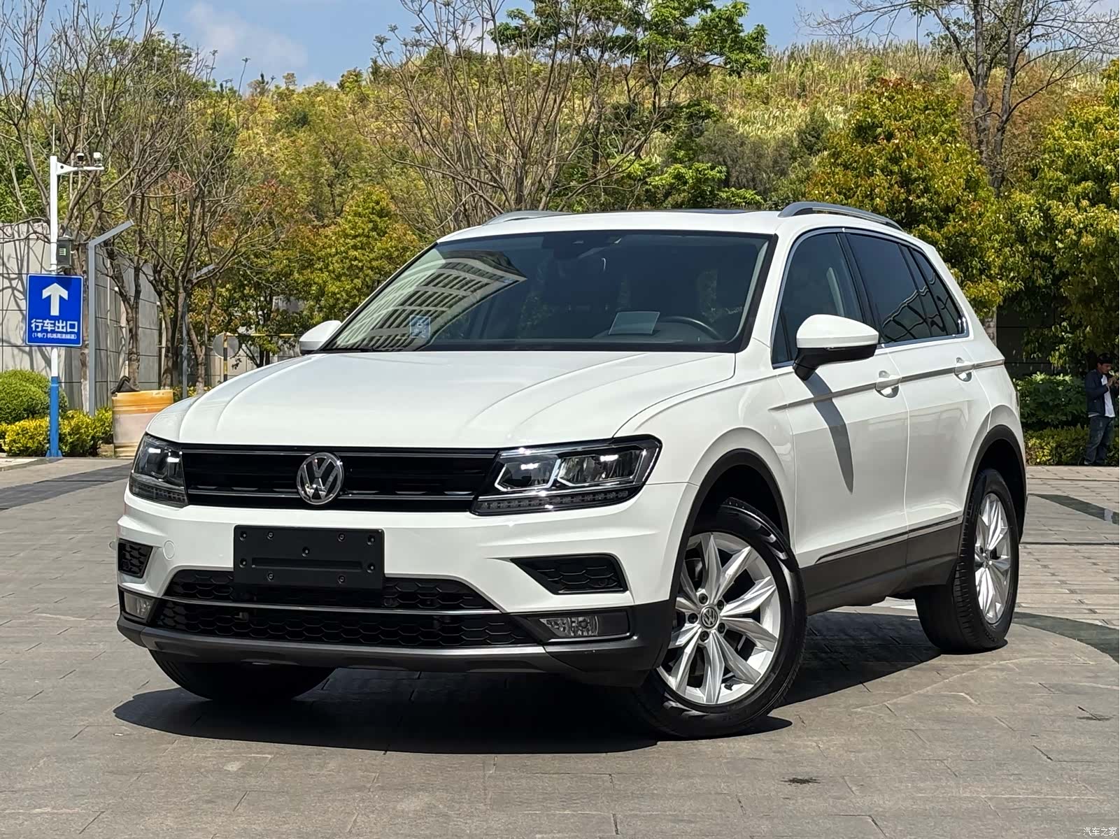 Volkswagen Tiguan, 2019 1