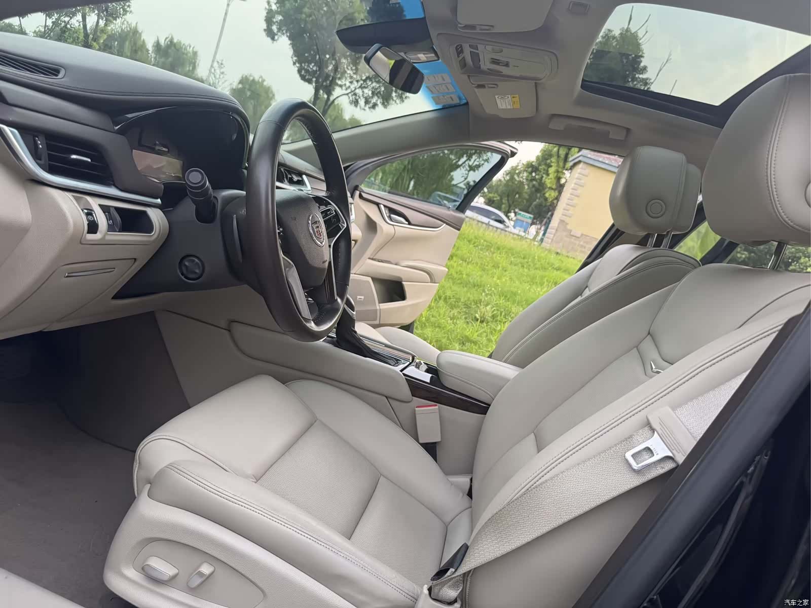 Cadillac XTS, 2015 9