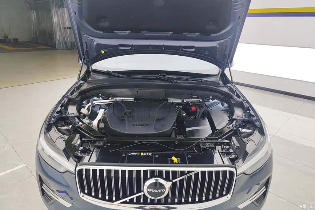 Volvo XC60, 2023 10
