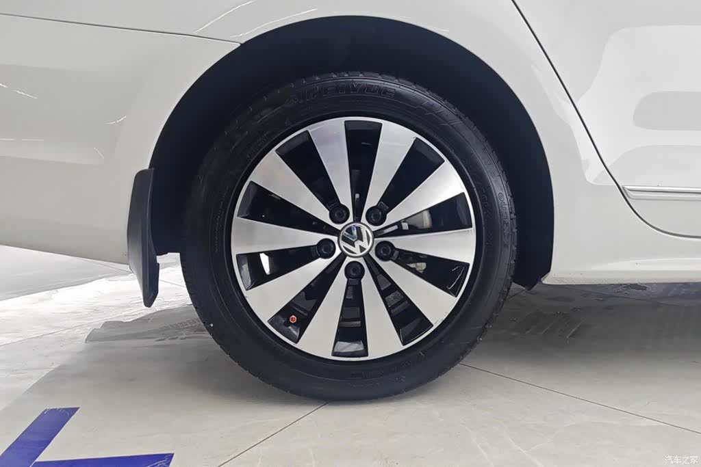 Volkswagen Sagitar, 2017 6