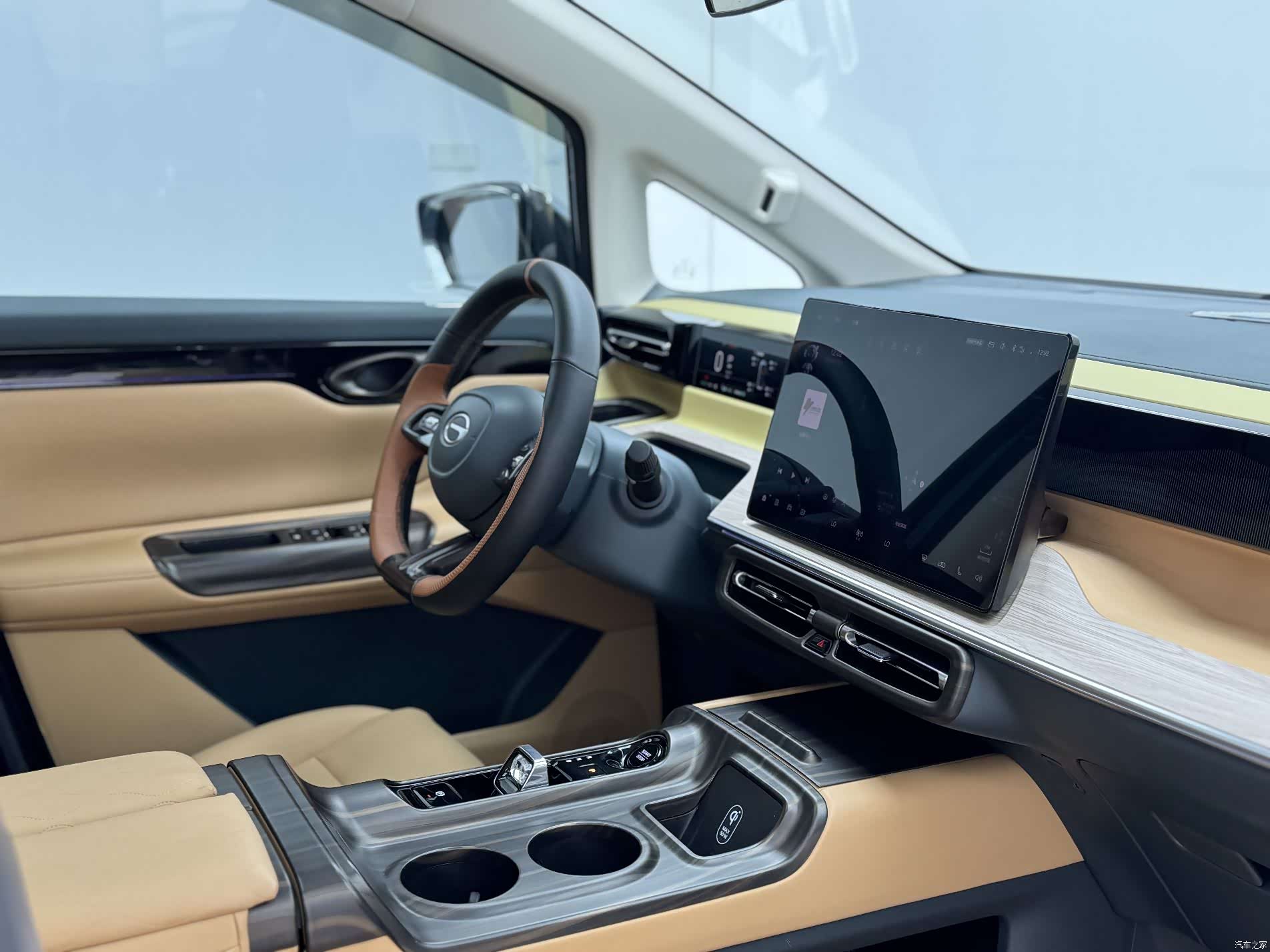 Trumpchi E8, 2023 16