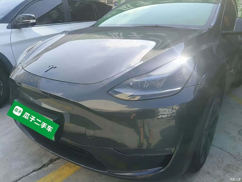 Tesla Model Y, 2024 1