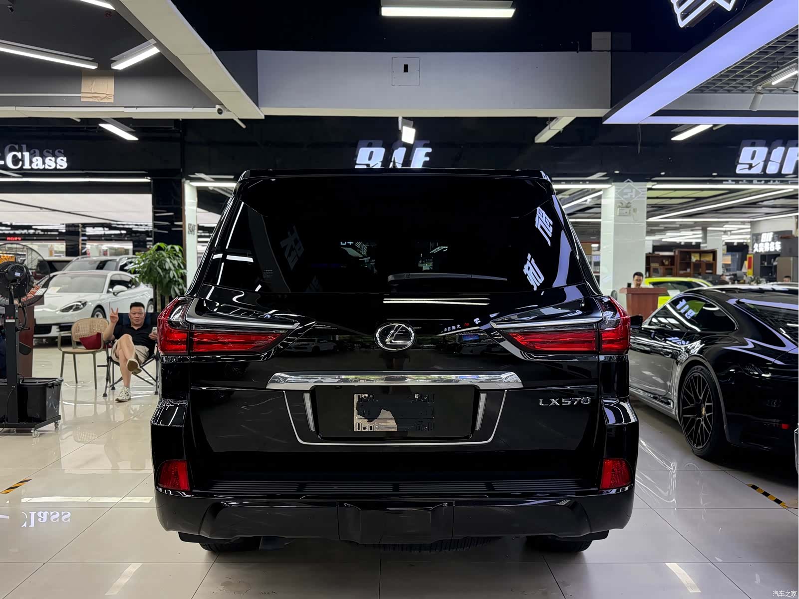 Lexus LX, 2019 14