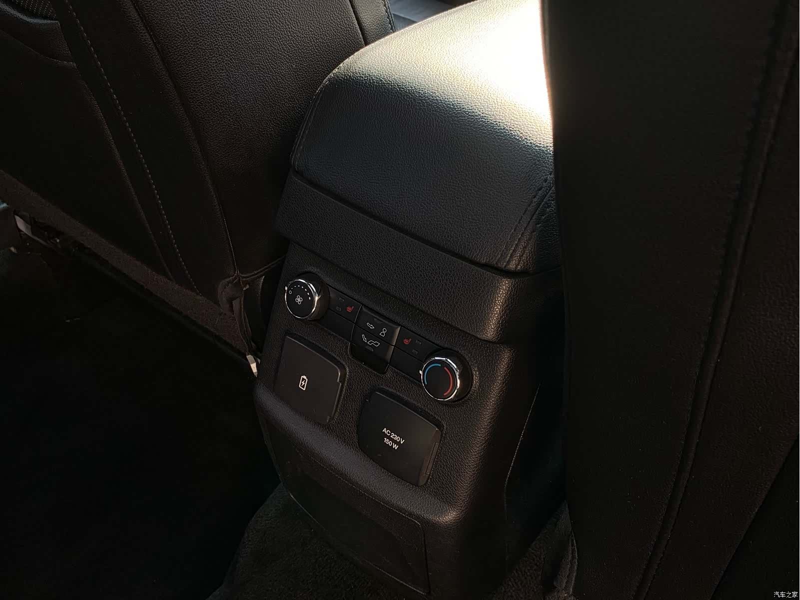Ford Explorer, 2016 21
