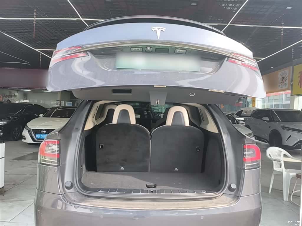 Tesla Model X, 2019 19
