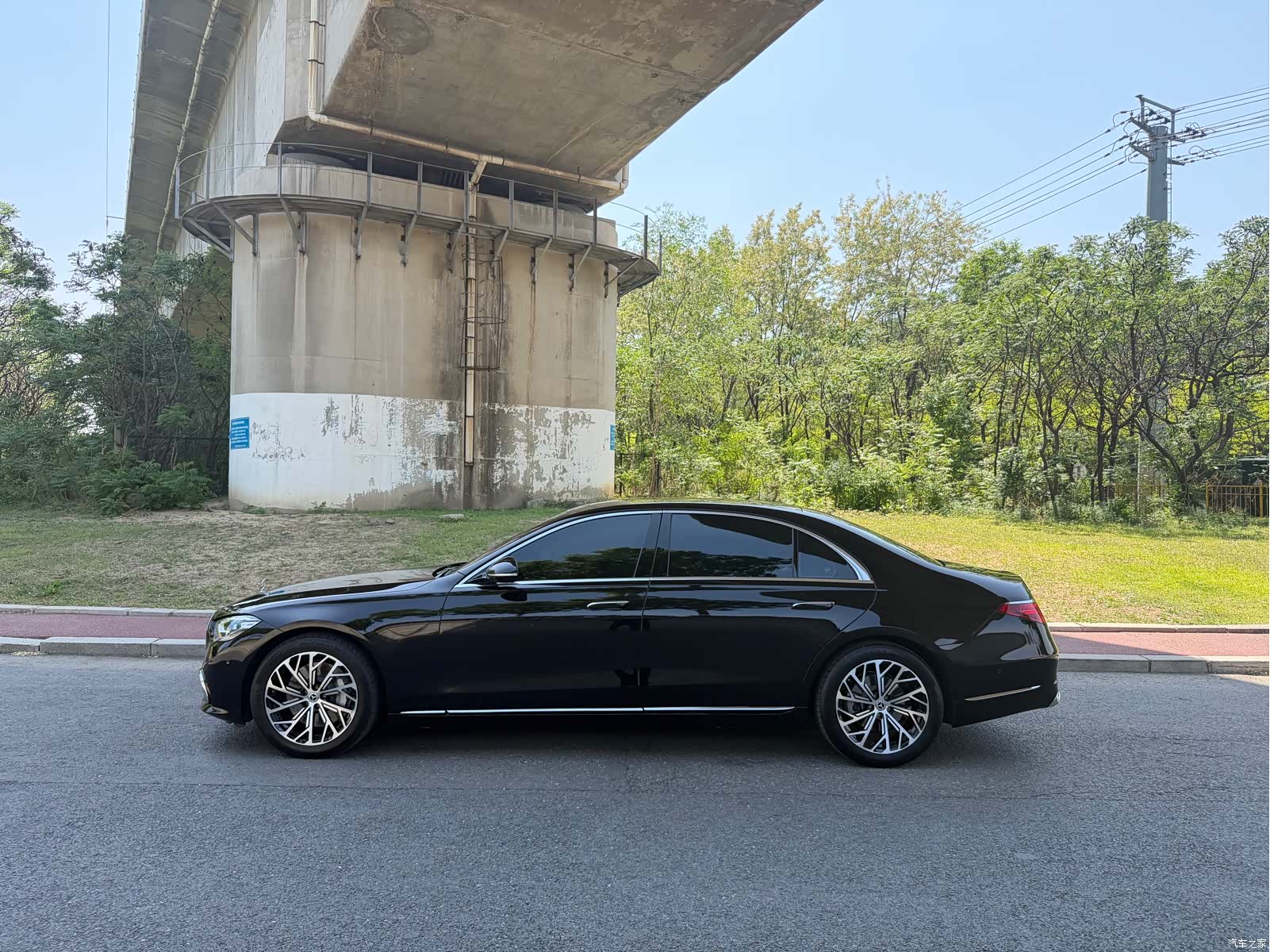 Mercedes-Benz S-Class, 2024 3