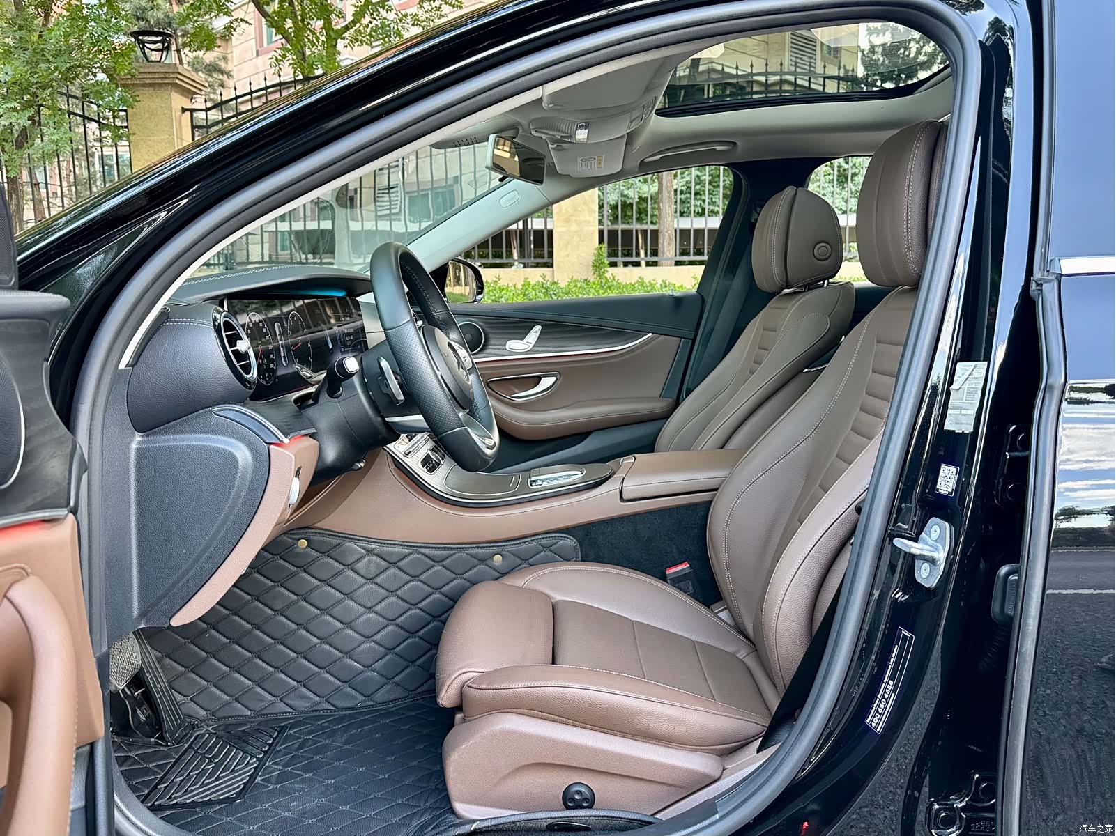 Mercedes-Benz E-Class, 2020 6