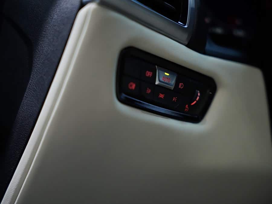 BMW M8 2021, фото 31