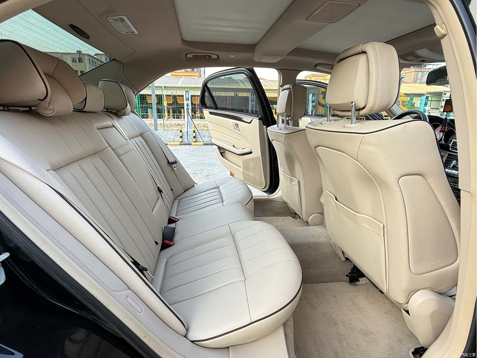Mercedes-Benz E-Class, 2015 8