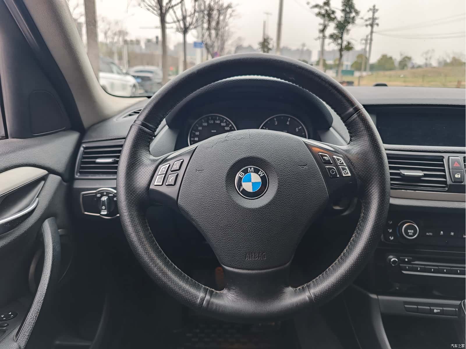 BMW X1, 2013 12
