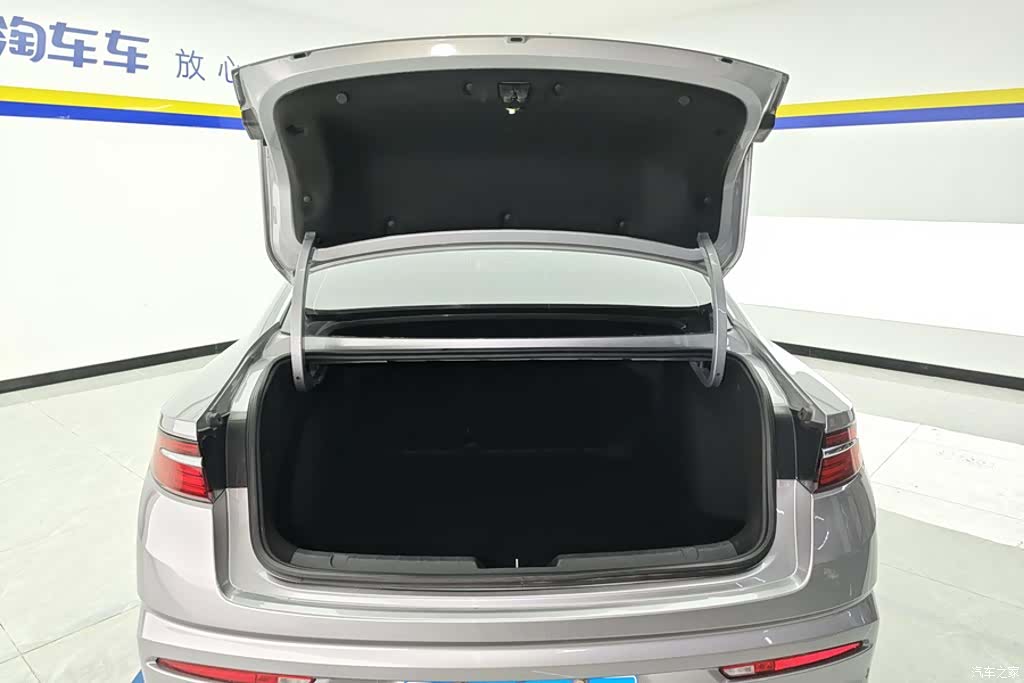 Geely Preface, 2021 4
