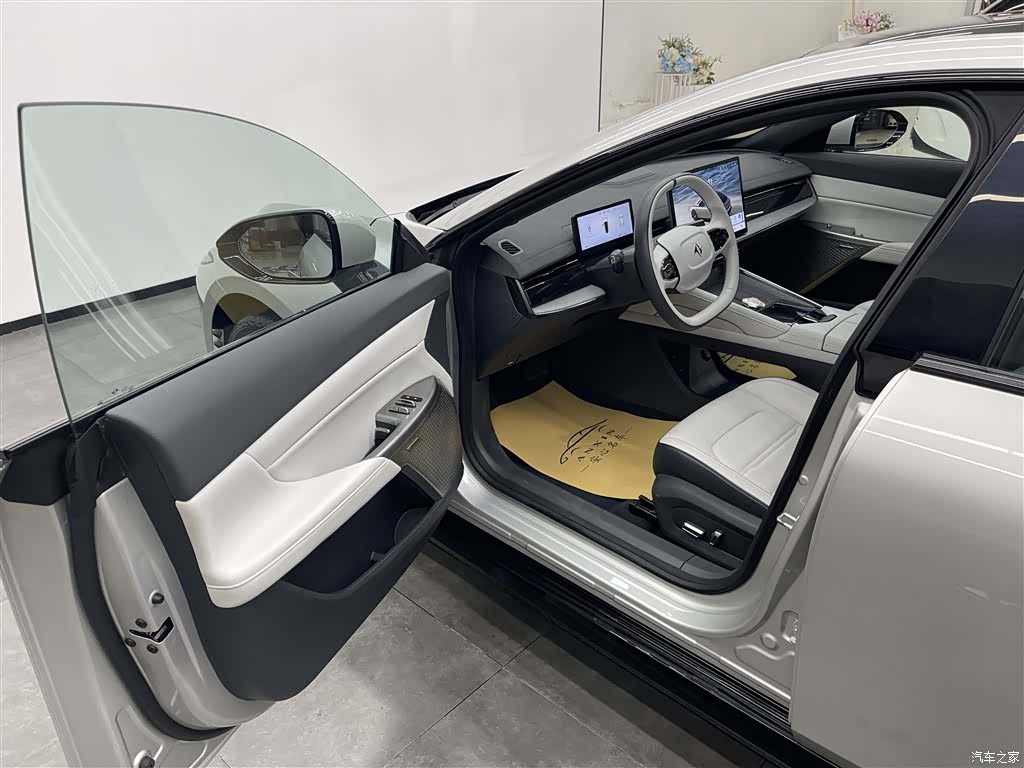 DongFeng eπ007, 2024 6