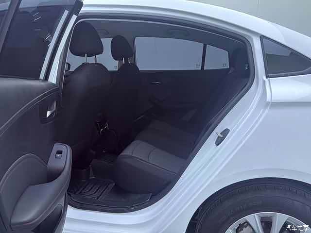 Roewe i5, 2025 12