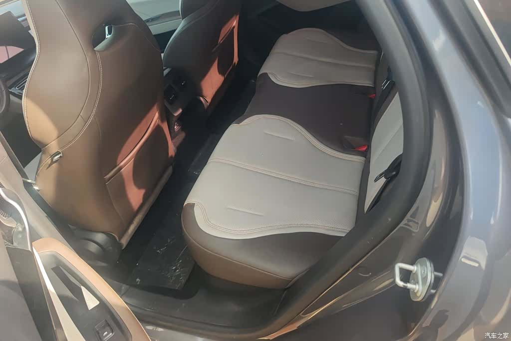 BYD Qin, 2023 11