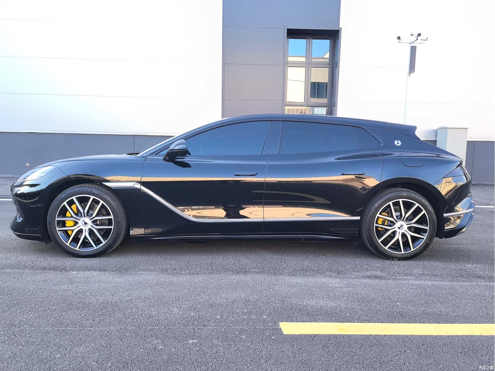 Denza Z9GT, 2025 3