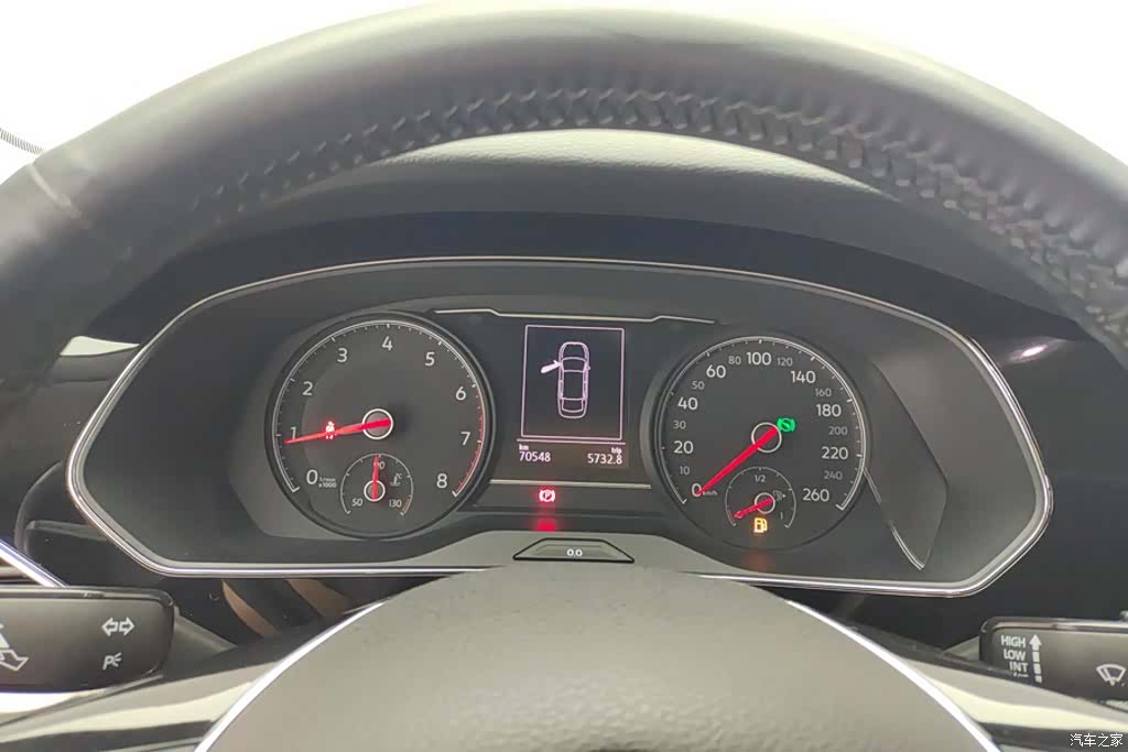 Volkswagen Passat, 2022 14