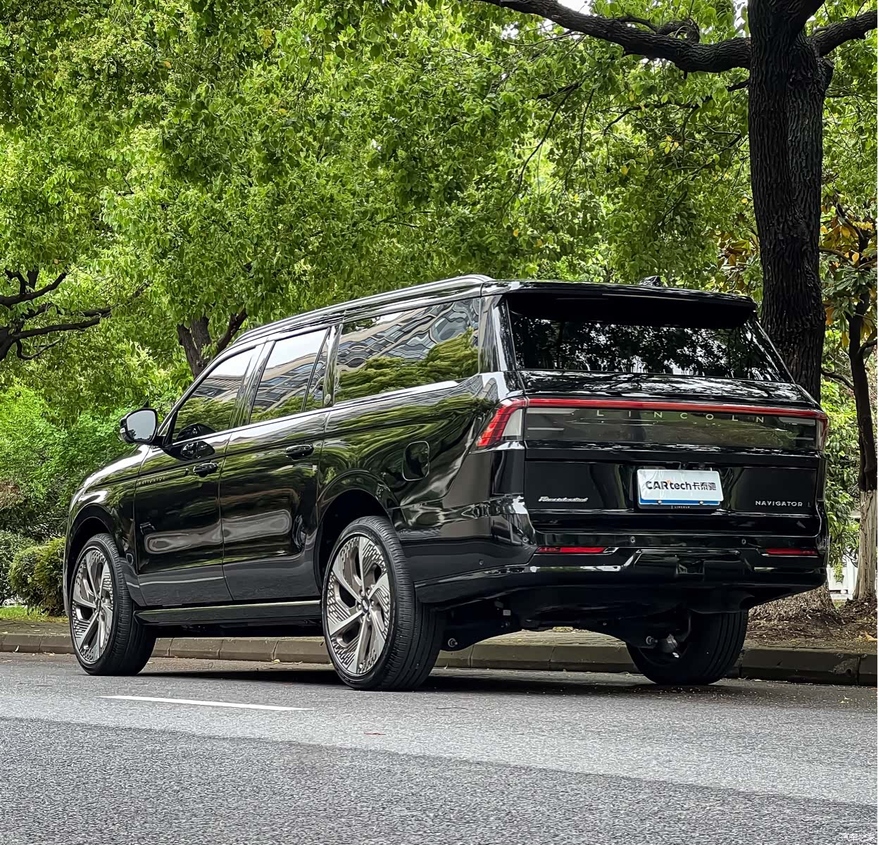 Lincoln Navigator, 2025 все фото