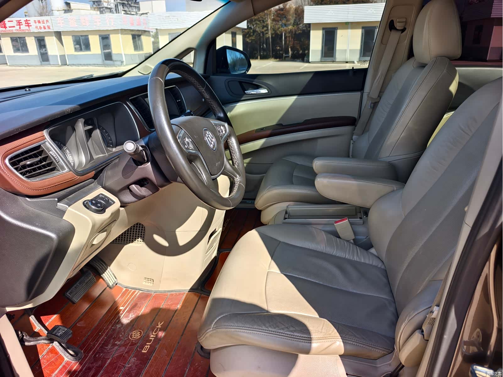 Buick GL8, 2014 7