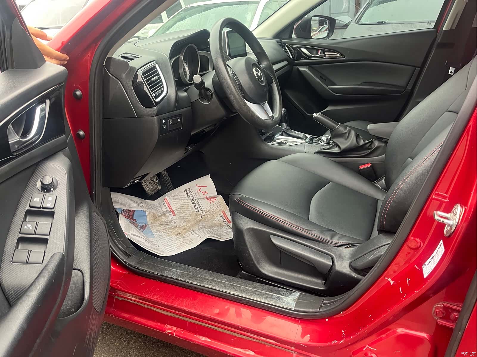 Mazda Mazda3, 2015 10