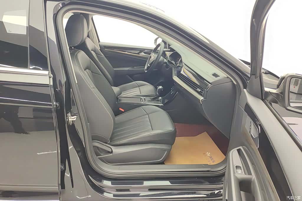 Volkswagen Passat, 2023 8