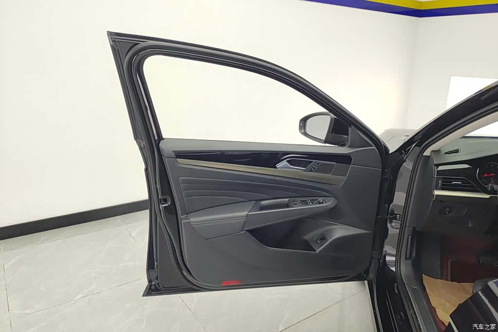 Volkswagen Passat, 2023 7