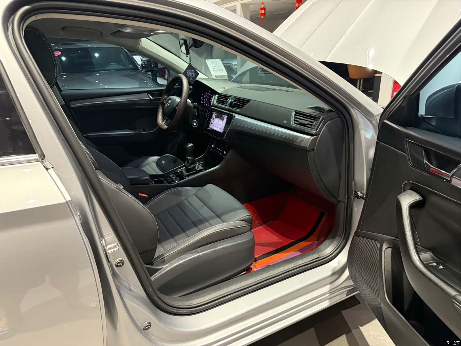 Skoda Superb, 2023 9