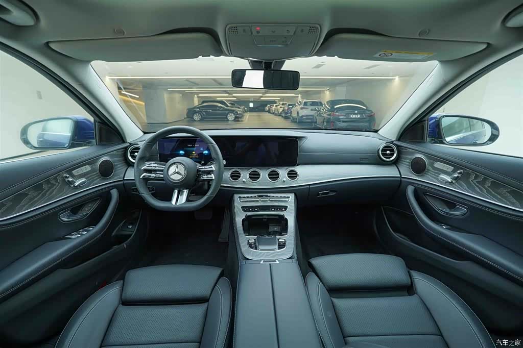 Mercedes-Benz E-Class, 2022 18