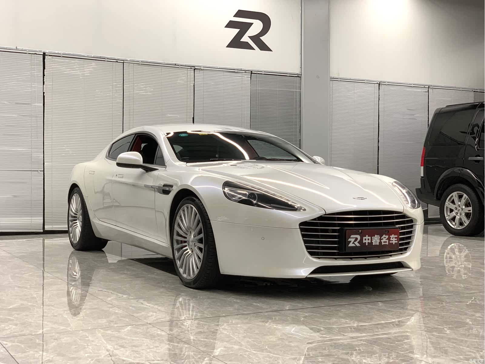 Aston Martin Rapide, 2013 3