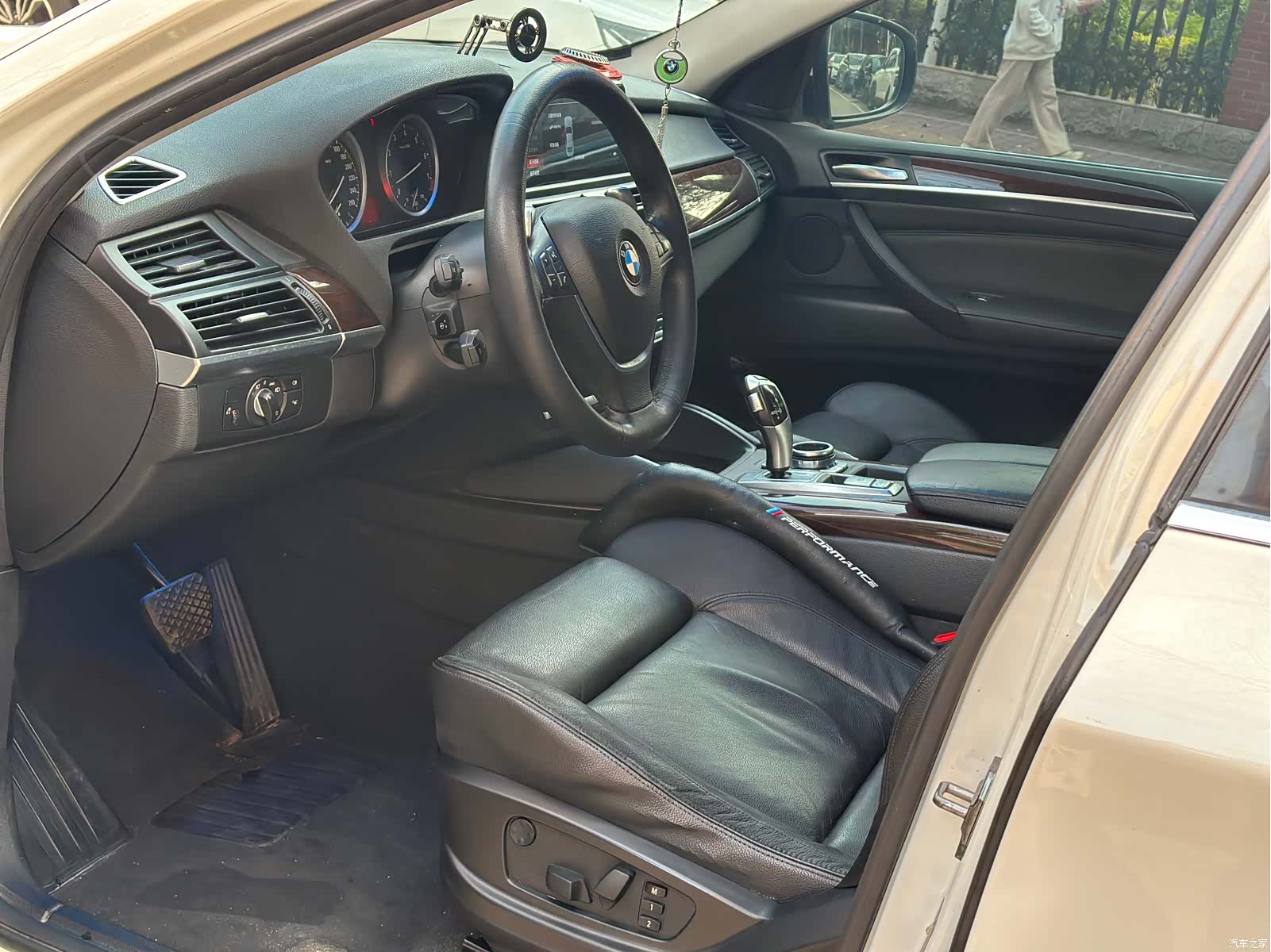BMW X6, 2011 7