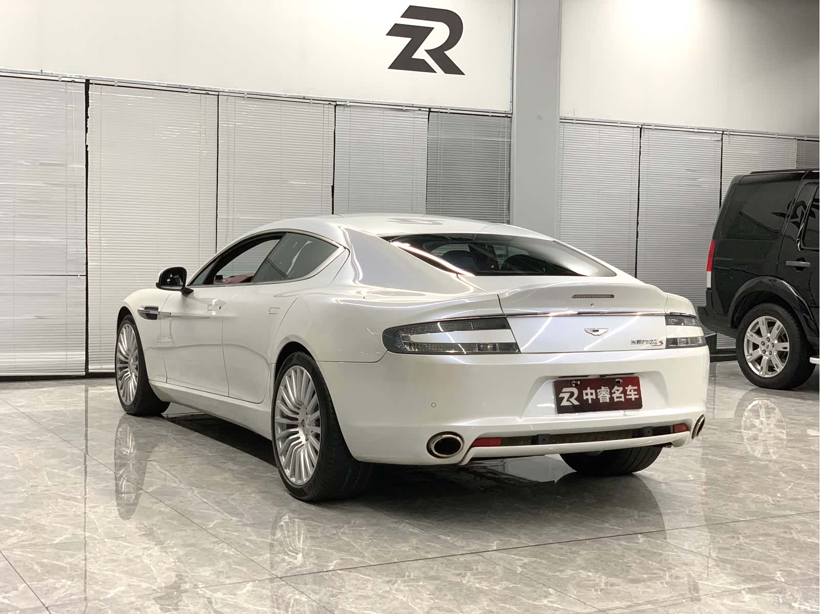 Aston Martin Rapide, 2013 4