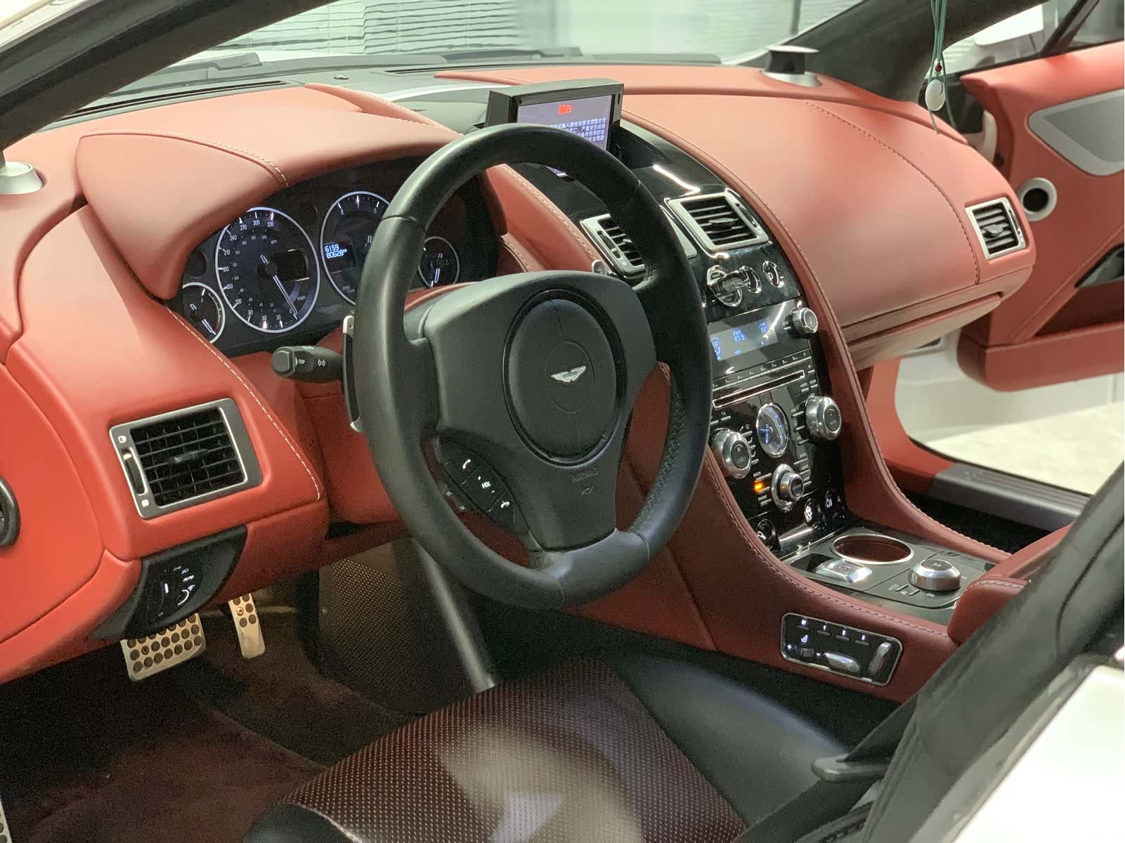 Aston Martin Rapide, 2013 7