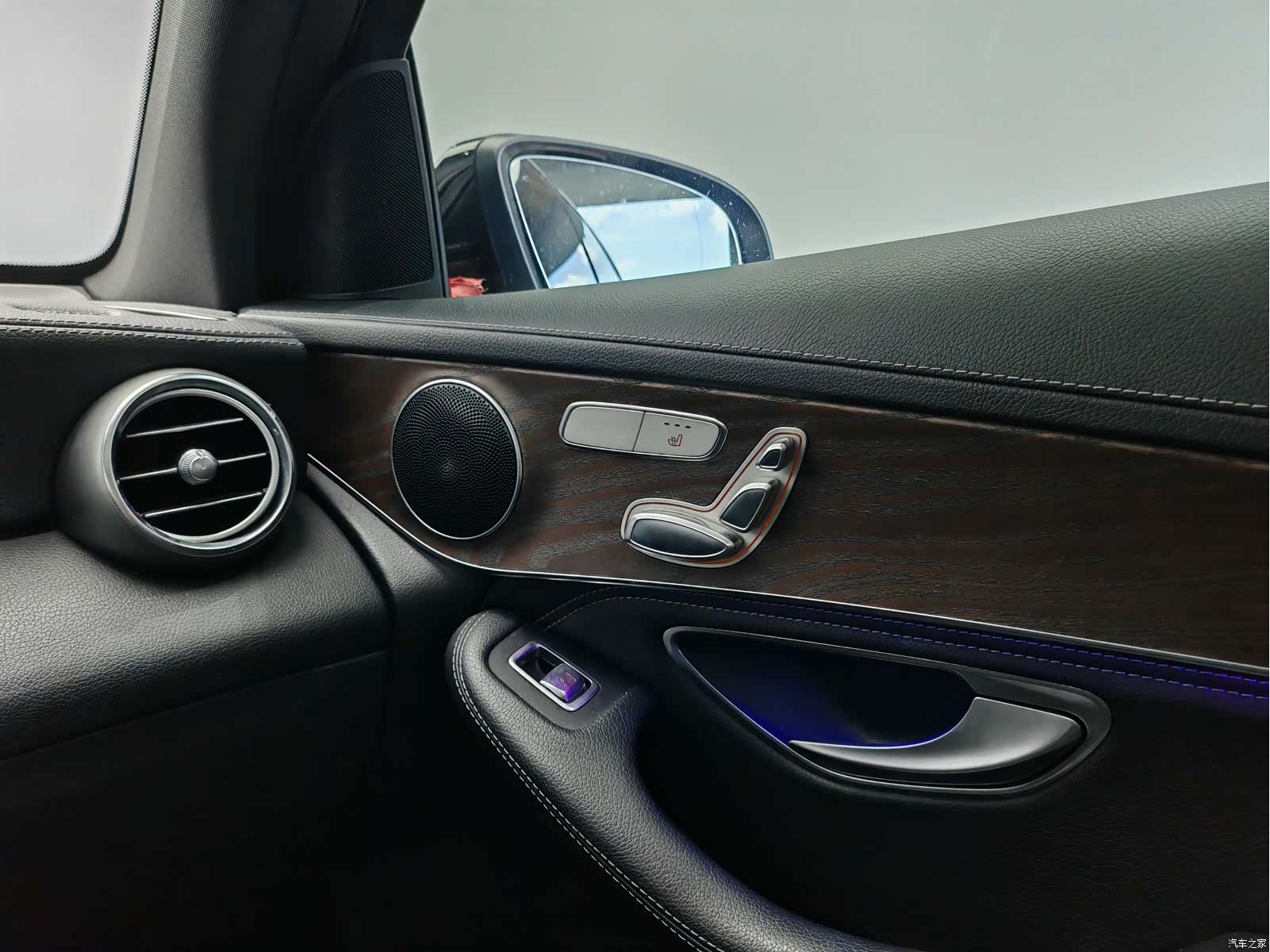 Mercedes-Benz GLC, 2019 17