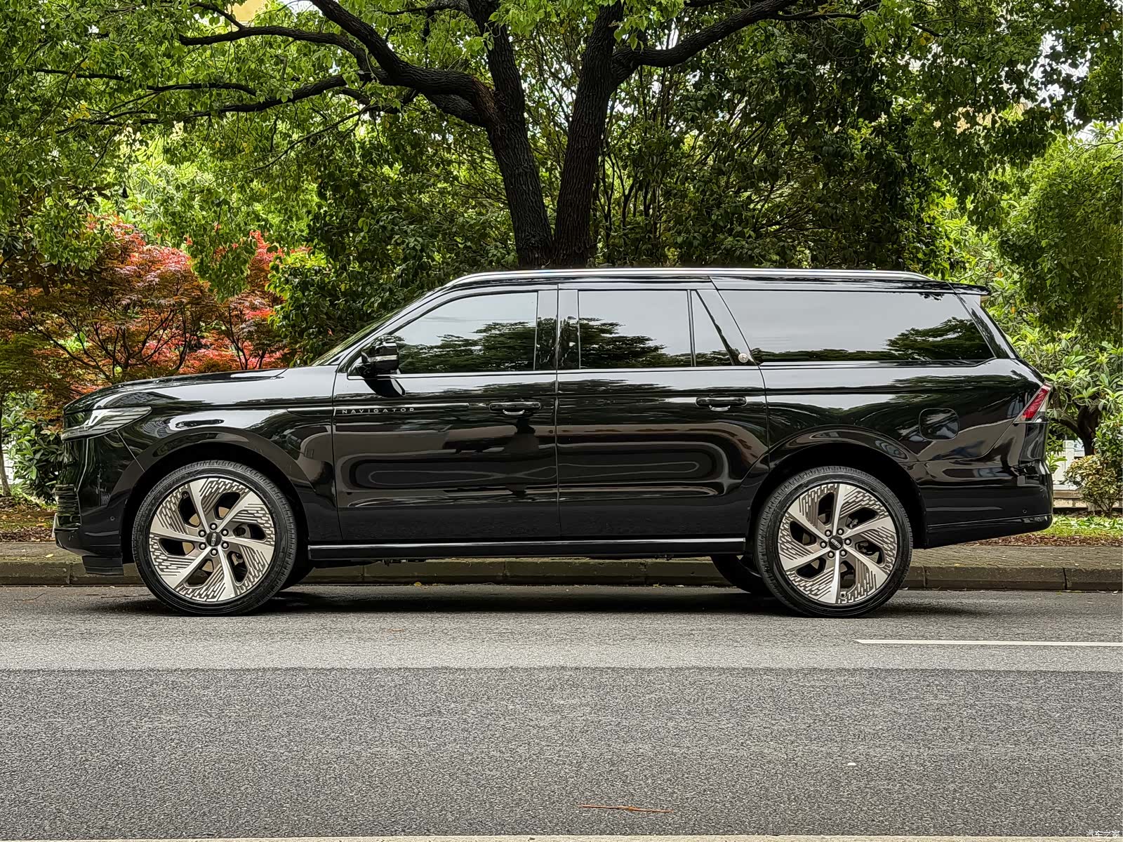 Lincoln Navigator, 2025 4