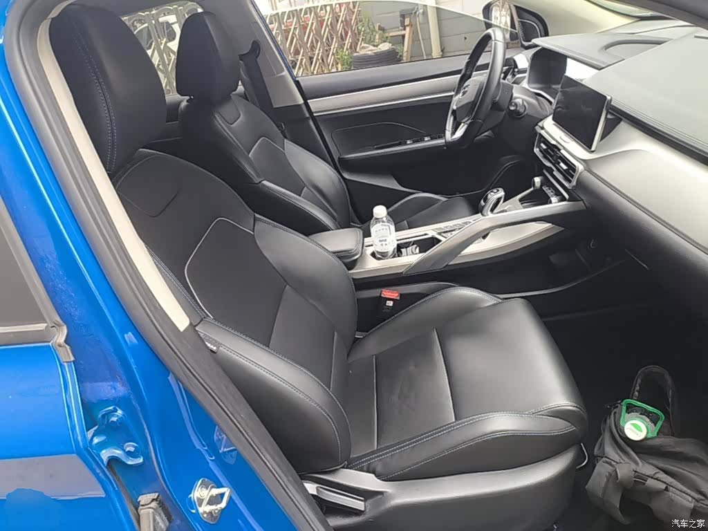 Geely Coolray, 2021 25